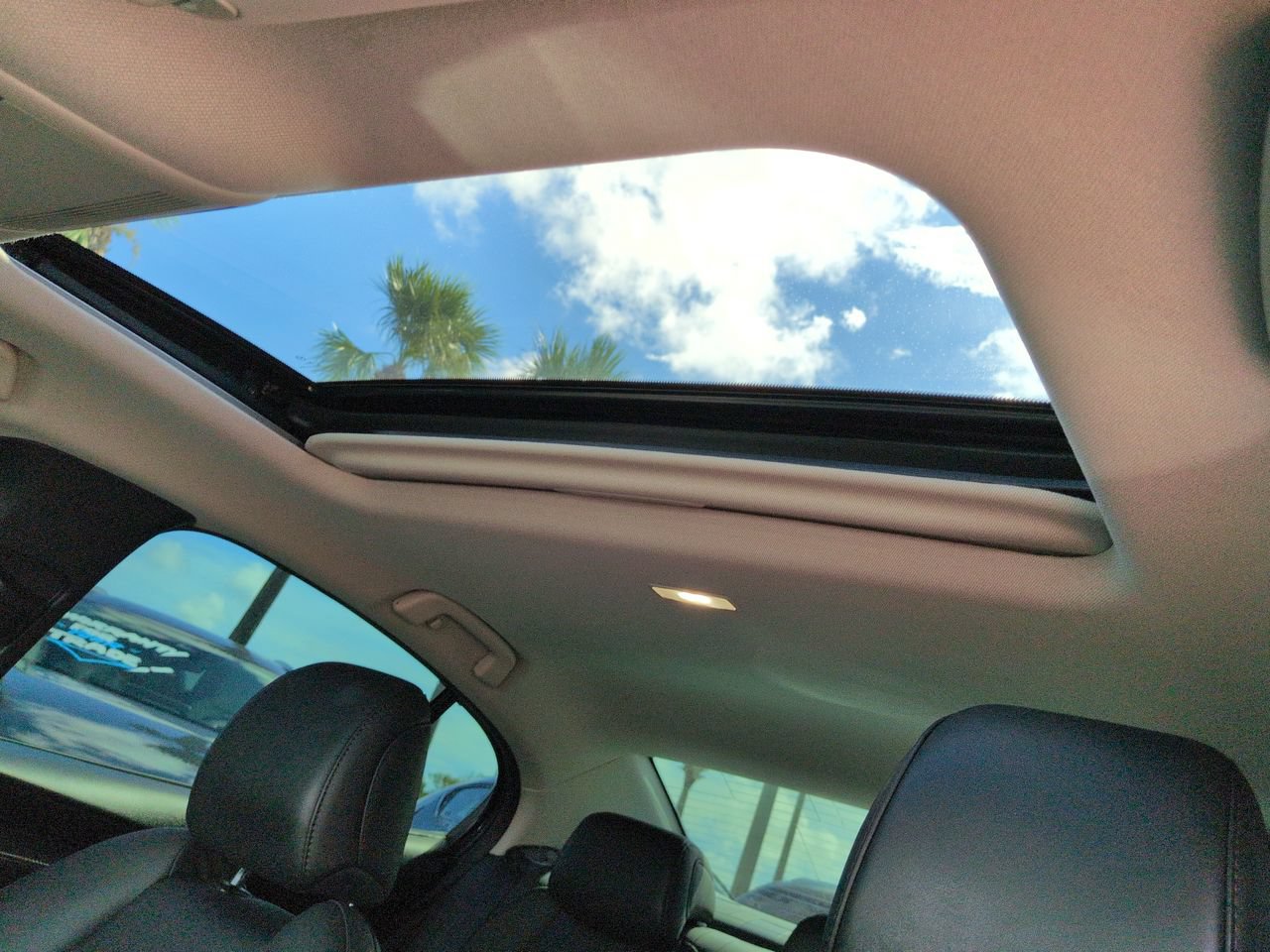 Used 2023 MAZDA MAZDA3 s FWD image 19