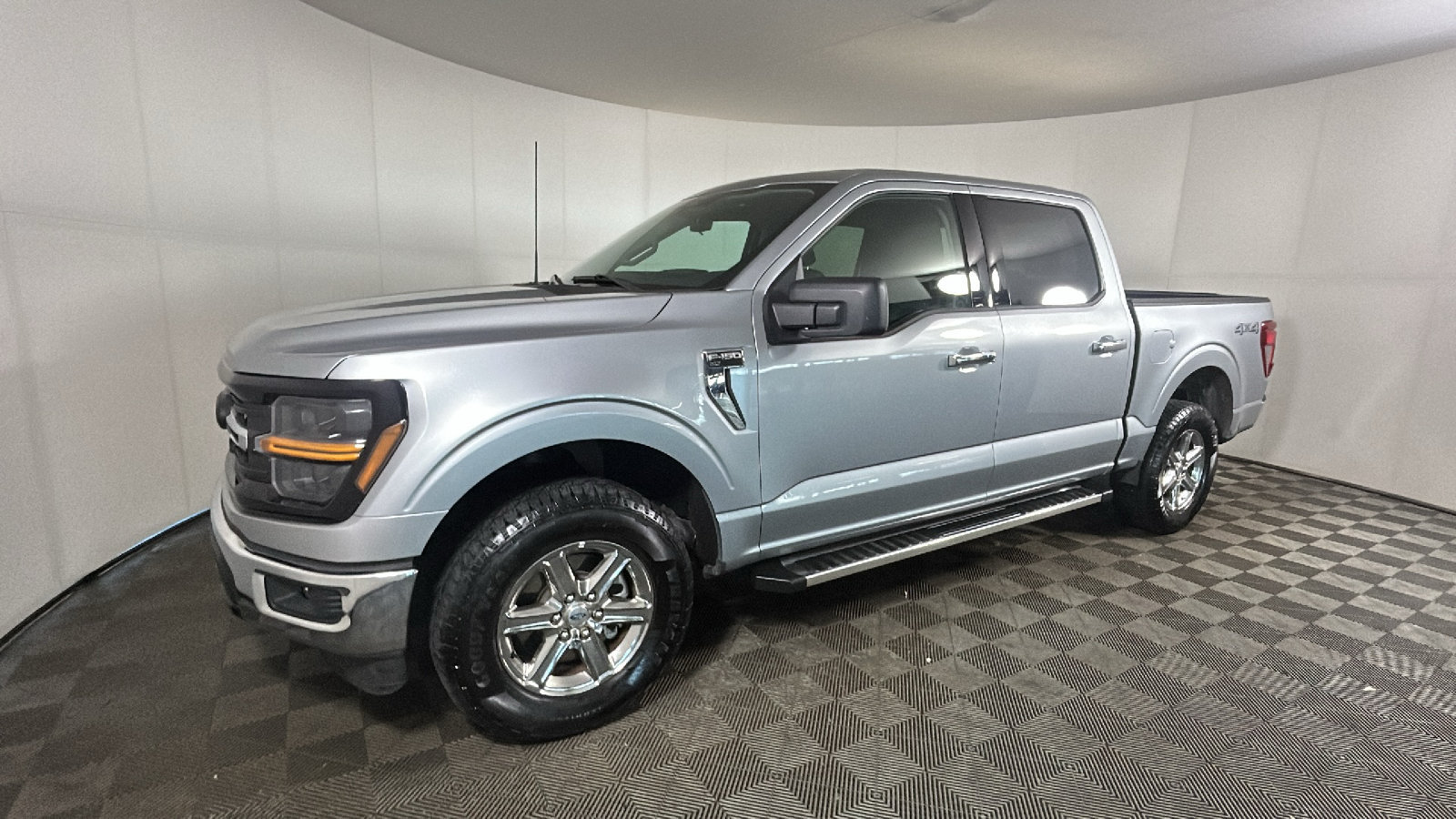 Used 2025 Ford F150 XLT w/ Equipment Group 301A Standard AWD/4WD image 7