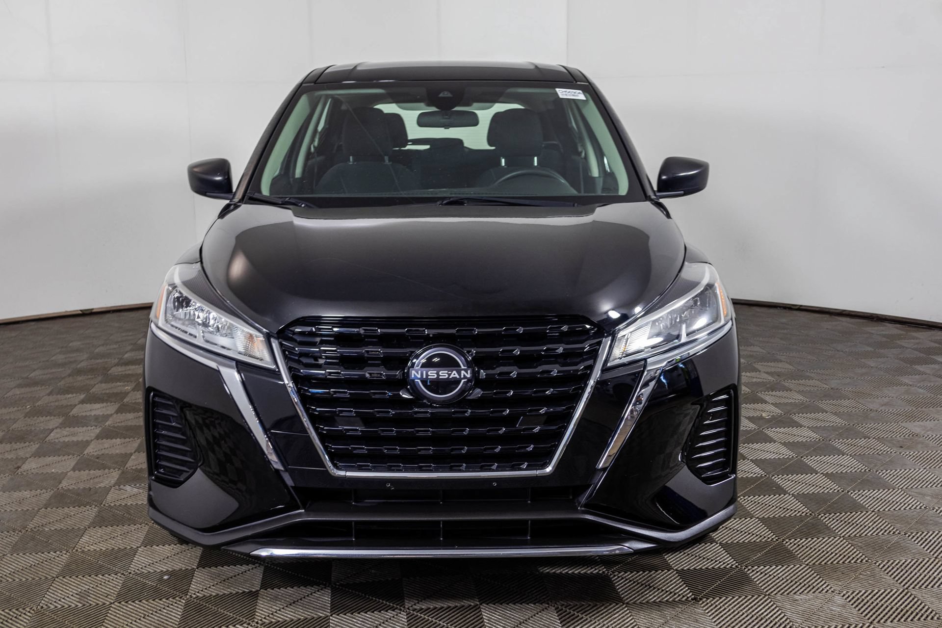 Used 2022 Nissan Kicks S FWD image 8