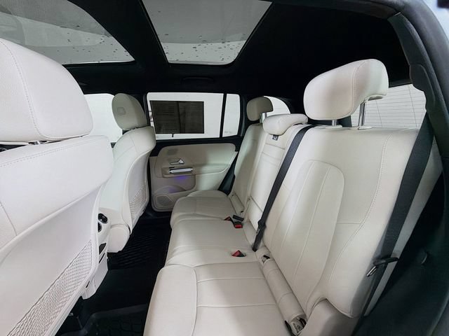 Used 2025 Mercedes-Benz GLB 250 image 29