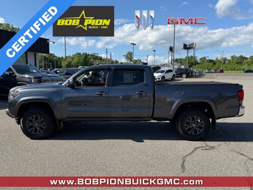 Used 2023 Toyota Tacoma SR5 AWD/4WD image 3