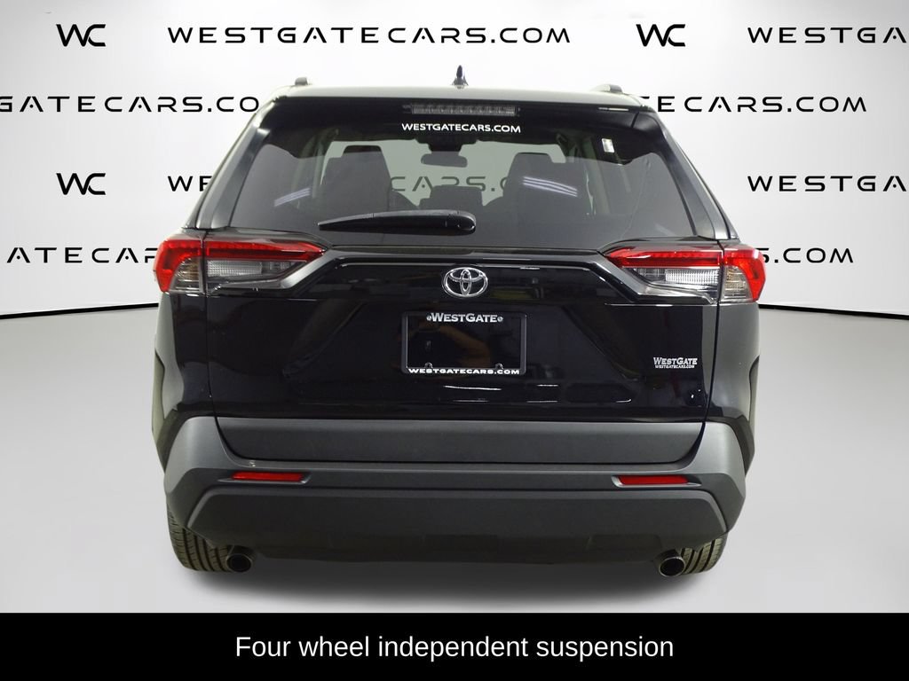 Used 2021 Toyota RAV4 LE FWD image 7