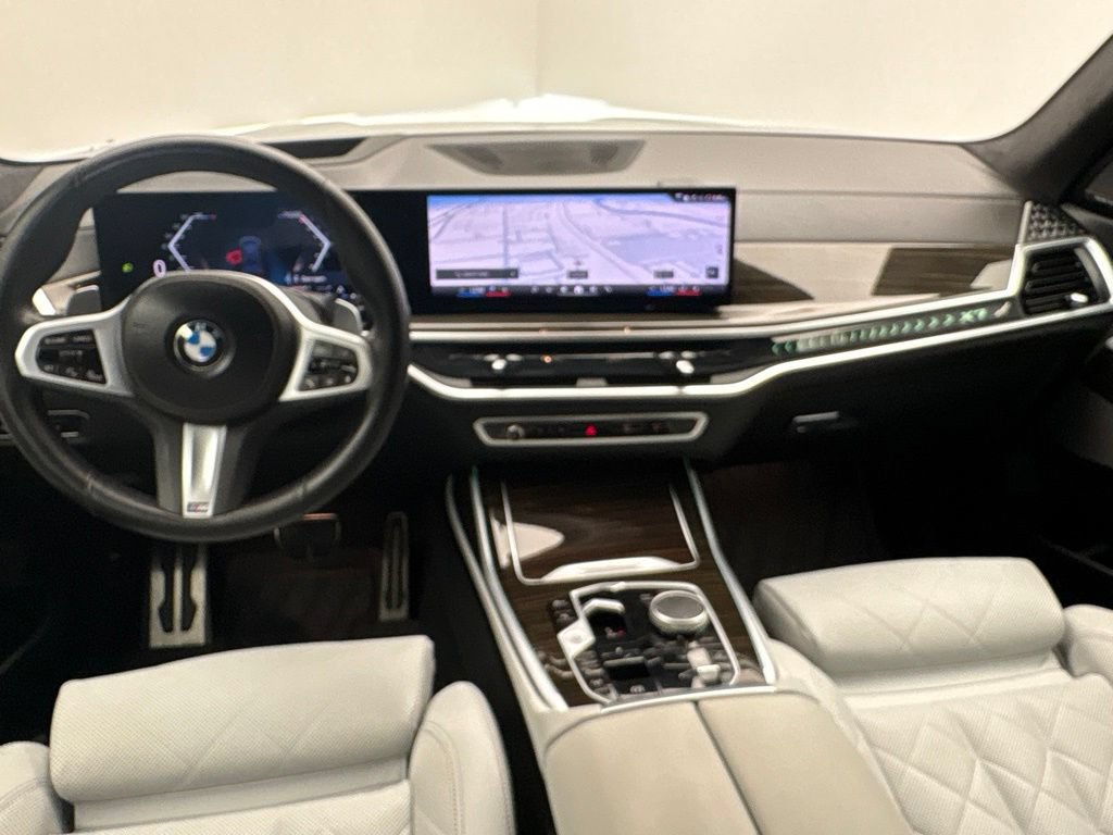Used 2024 BMW X7 xDrive40i w/ M Sport Package AWD/4WD image 35