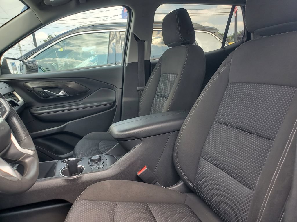 Used 2022 GMC Terrain SLE w/ Driver Convenience Package AWD/4WD image 5
