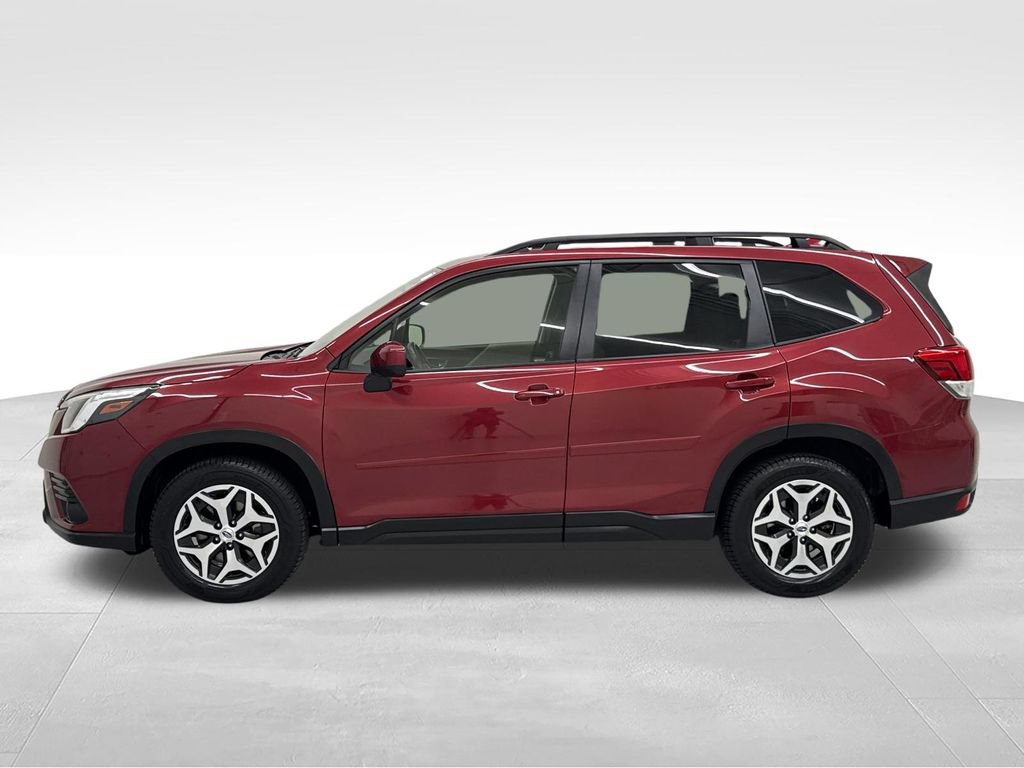 Used 2022 Subaru Forester Premium AWD/4WD image 5