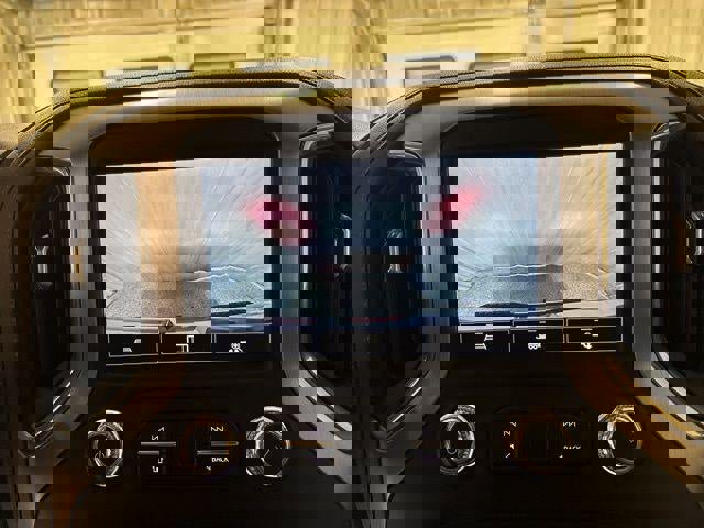 Used 2021 GMC Sierra 2500 SLT image 21