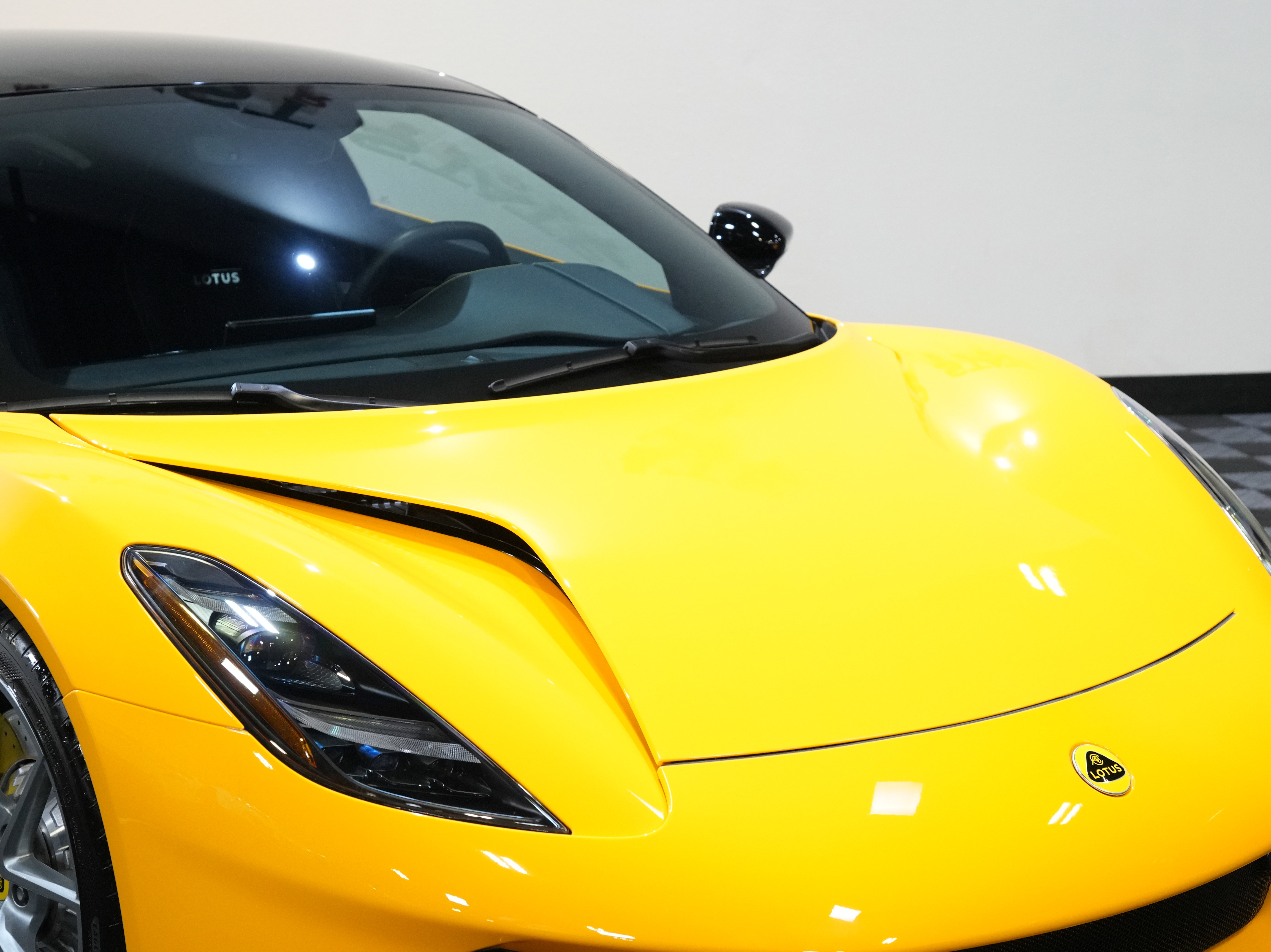Used 2024 Lotus Emira First Edition image 12