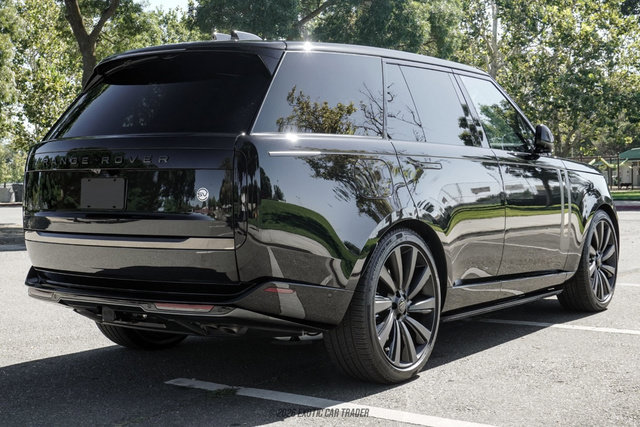 Used 2026 Land Rover Range Rover SV AWD/4WD image 8