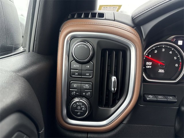 Used 2019 Chevrolet Silverado 1500 High Country w/ High Country Premium Package image 18