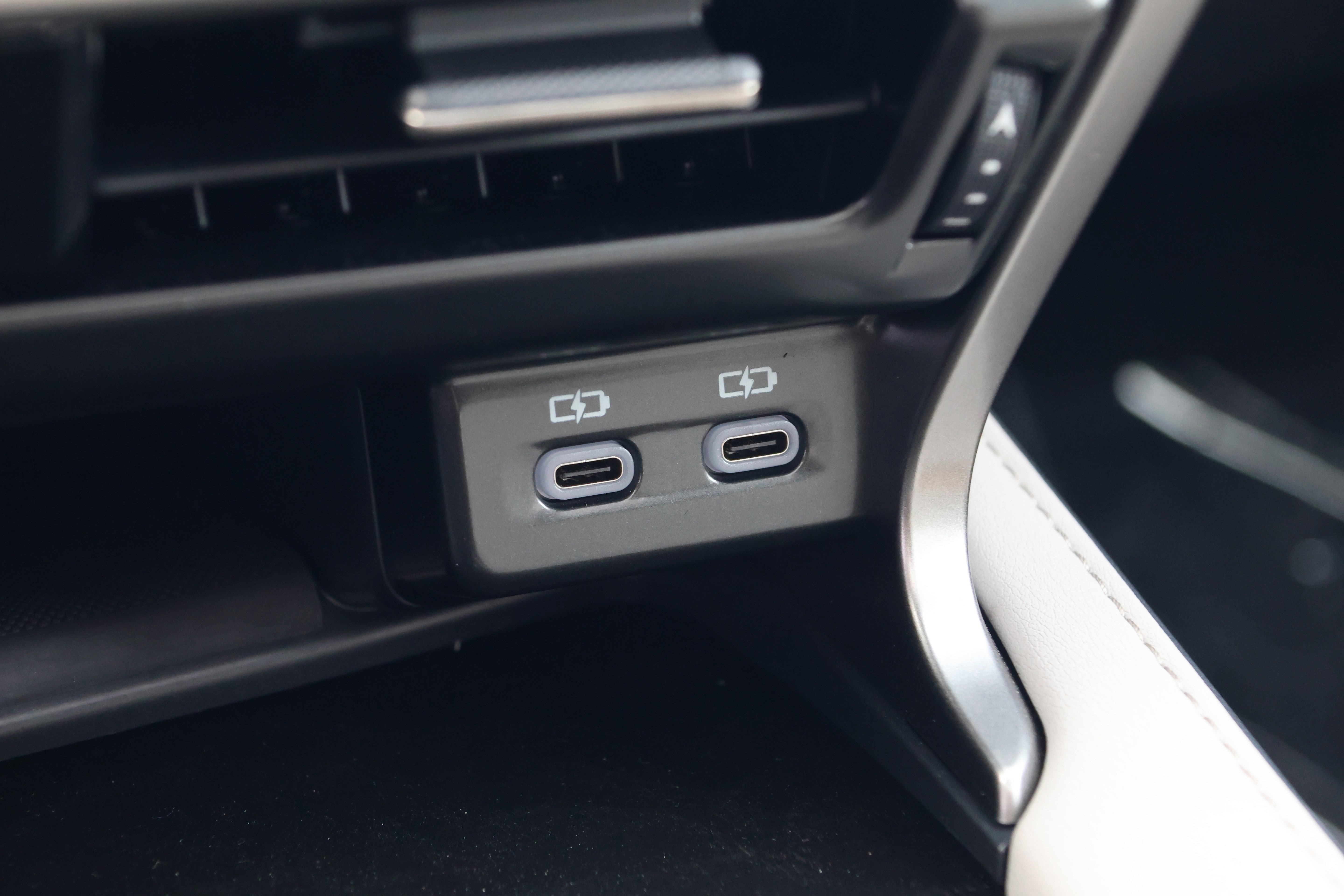 Certified 2024 Lexus RX 350 Premium w/ Accessory Package (Z1) image 27