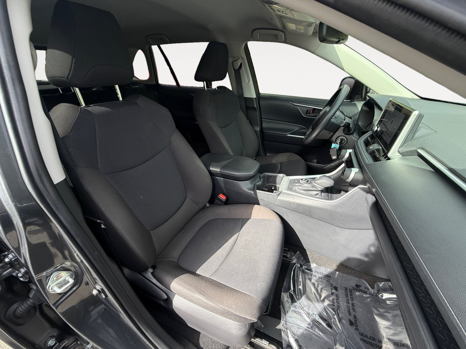 Used 2025 Toyota RAV4 LE AWD/4WD image 19