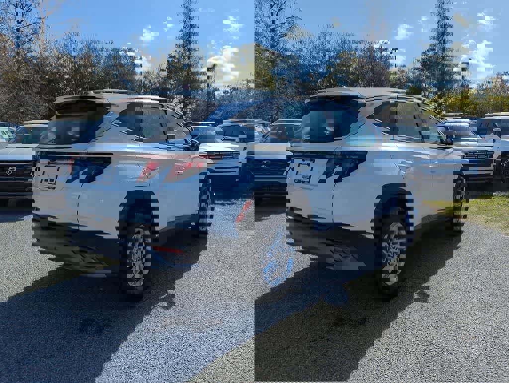 New 2026 Hyundai Tucson SE image 7