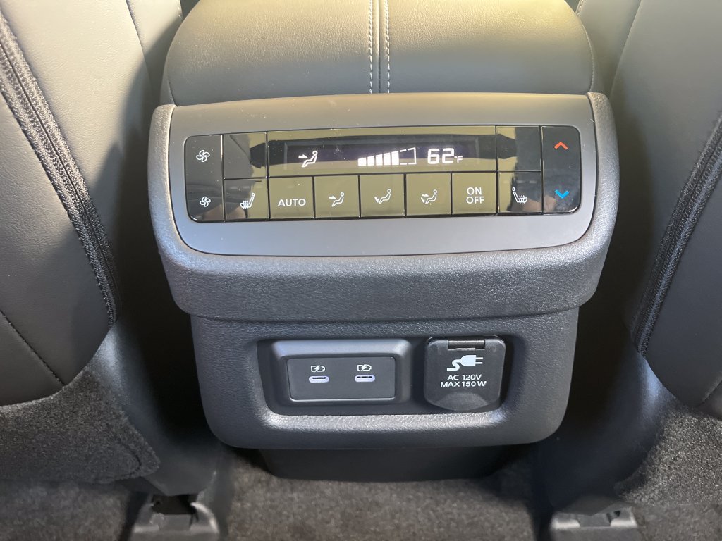 New 2026 Nissan Pathfinder Platinum AWD/4WD image 33