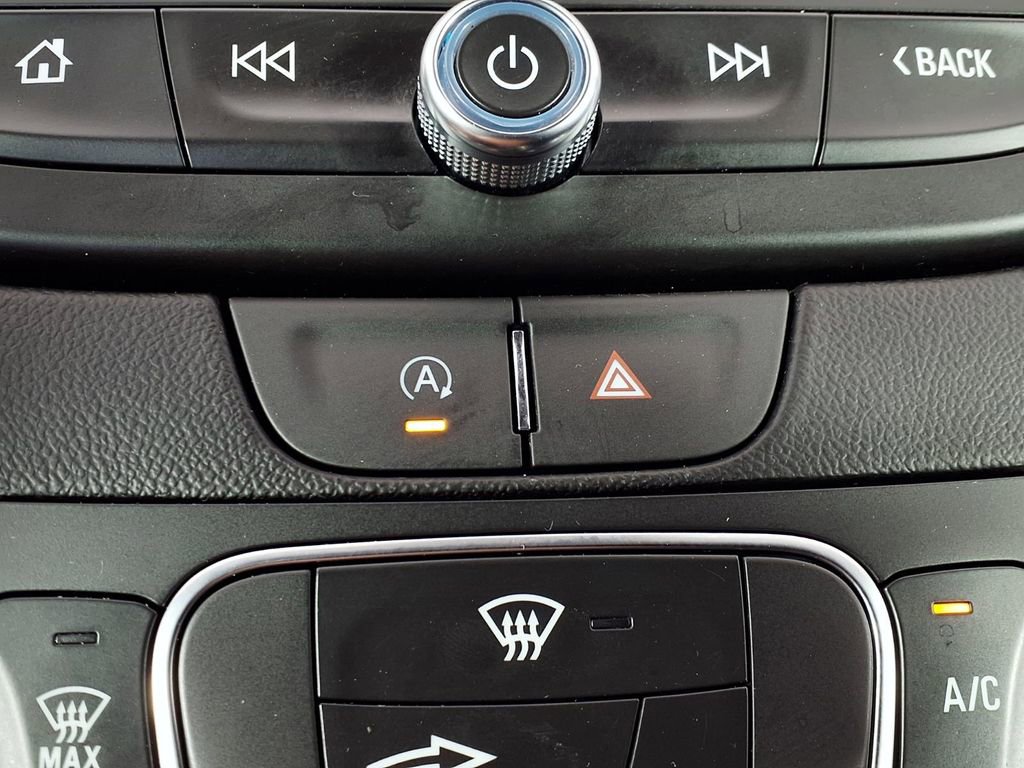 Used 2025 Chevrolet Malibu LS image 21