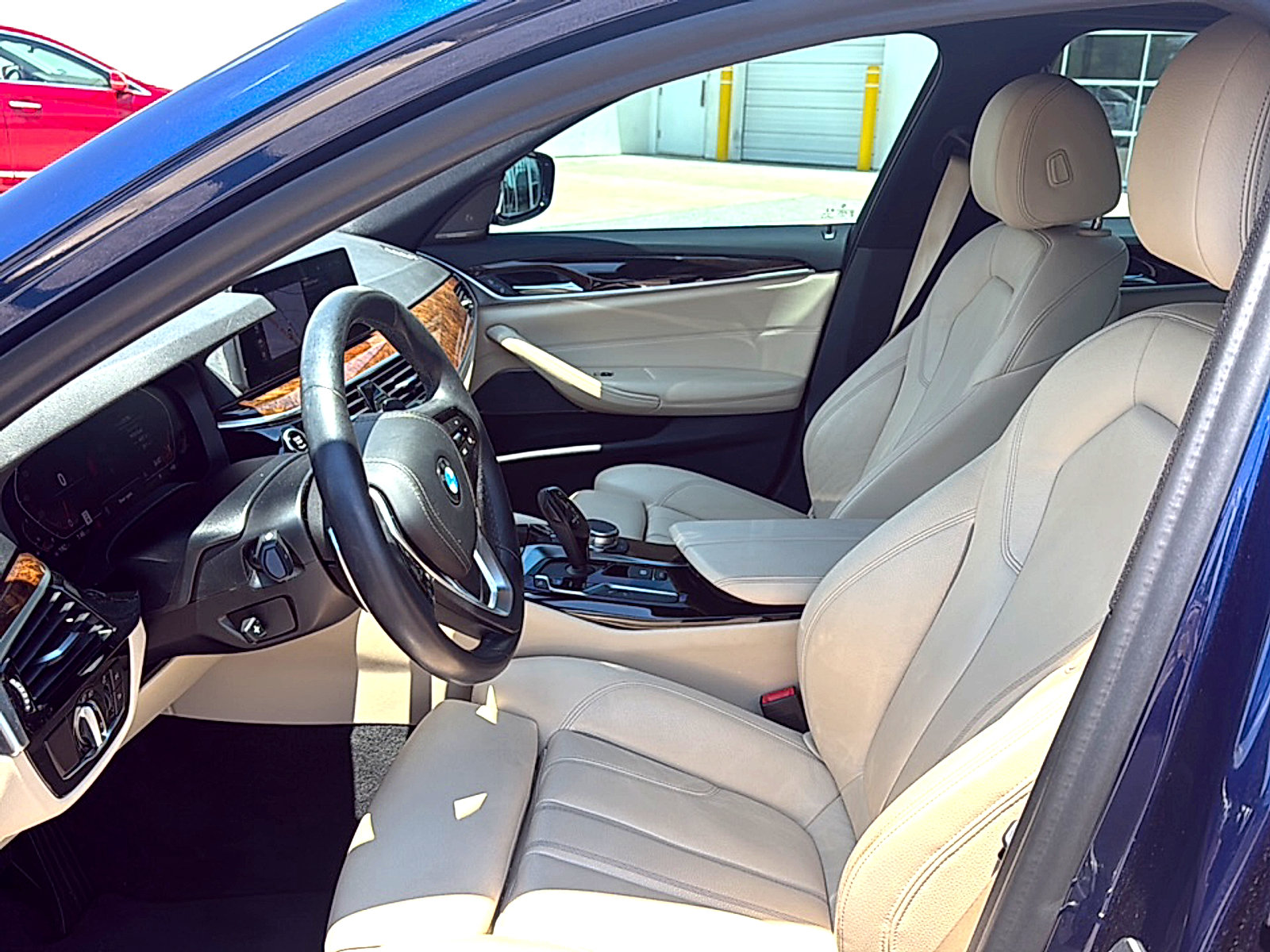 Used 2020 BMW 530i w/ Premium Package RWD image 7