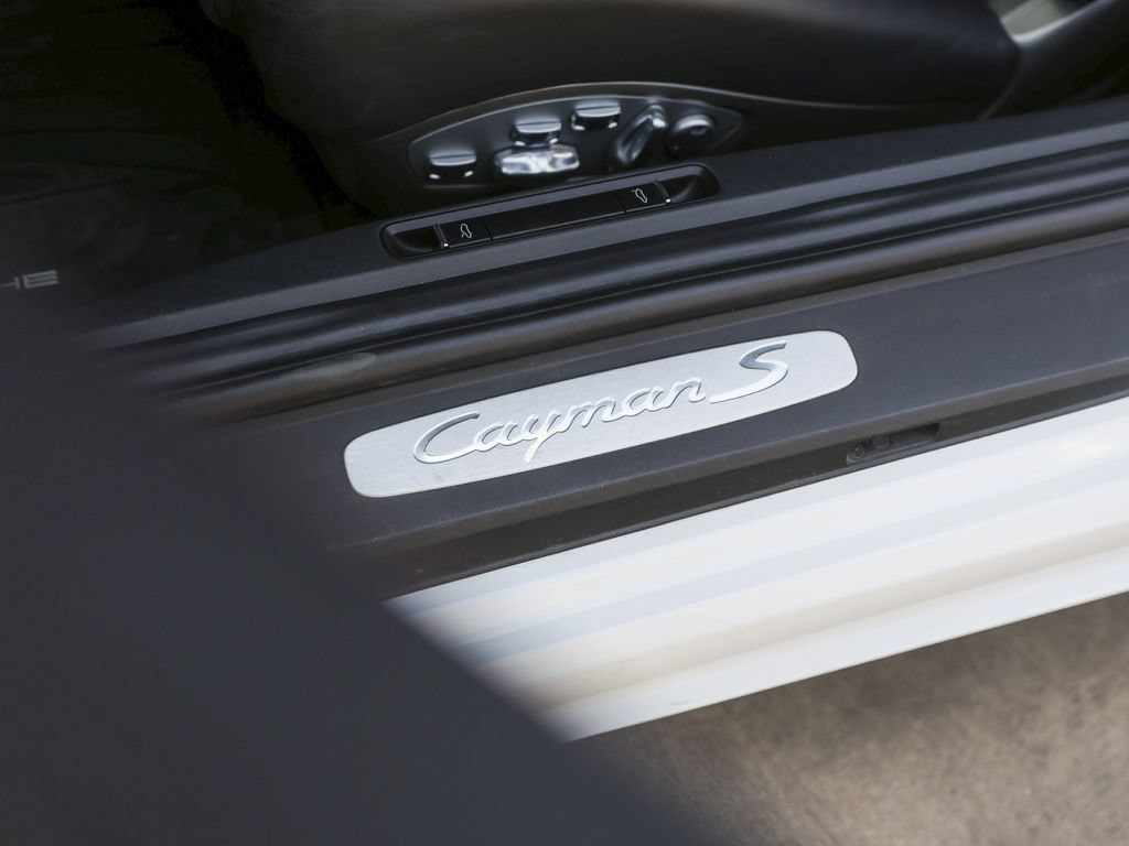 Certified 2025 Porsche 718 Cayman S RWD image 18