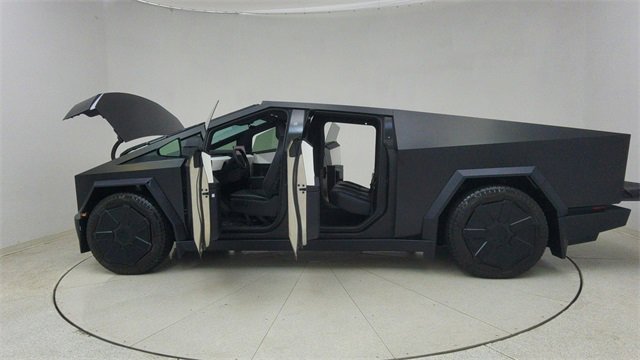 Used 2024 Tesla Cybertruck Cyberbeast image 71