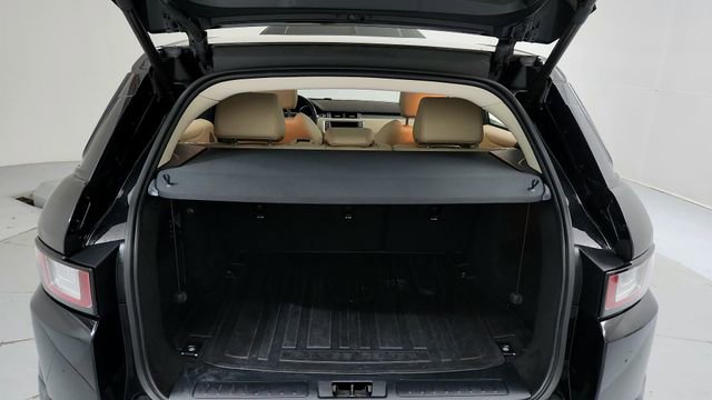 Used 2018 Land Rover Range Rover Evoque SE Premium image 20