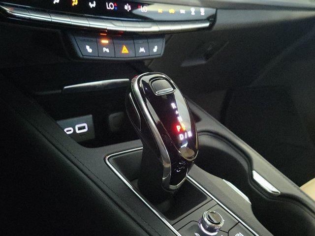 Certified 2024 Cadillac XT4 Luxury w/ Cold Weather Package FWD image 28