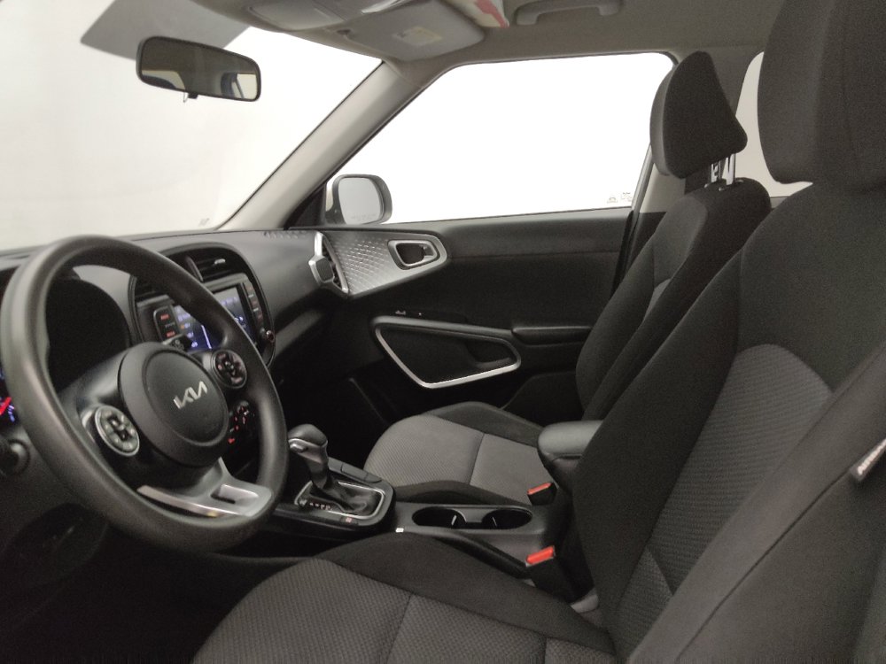 Used 2022 Kia Soul LX FWD image 17