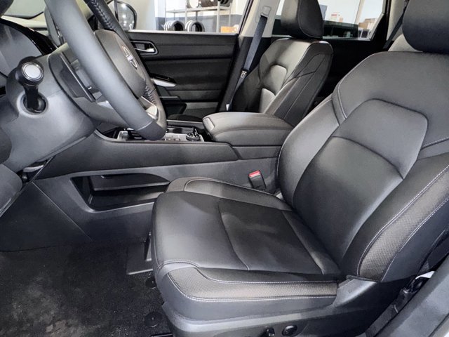 New 2025 Nissan Pathfinder SL image 22