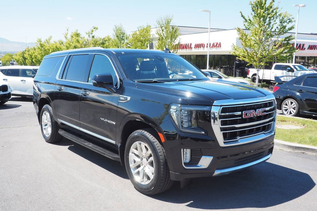 Used 2022 GMC Yukon XL SLT w/ SLT Luxury Package AWD/4WD image 9