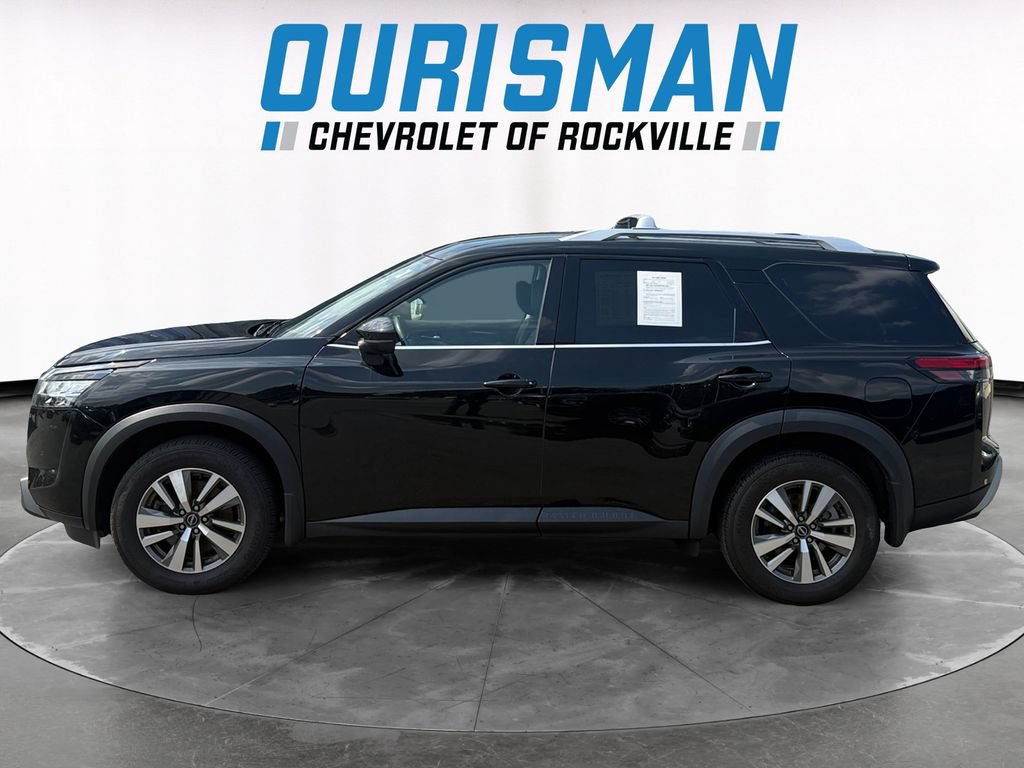Used 2023 Nissan Pathfinder SL AWD/4WD image 3