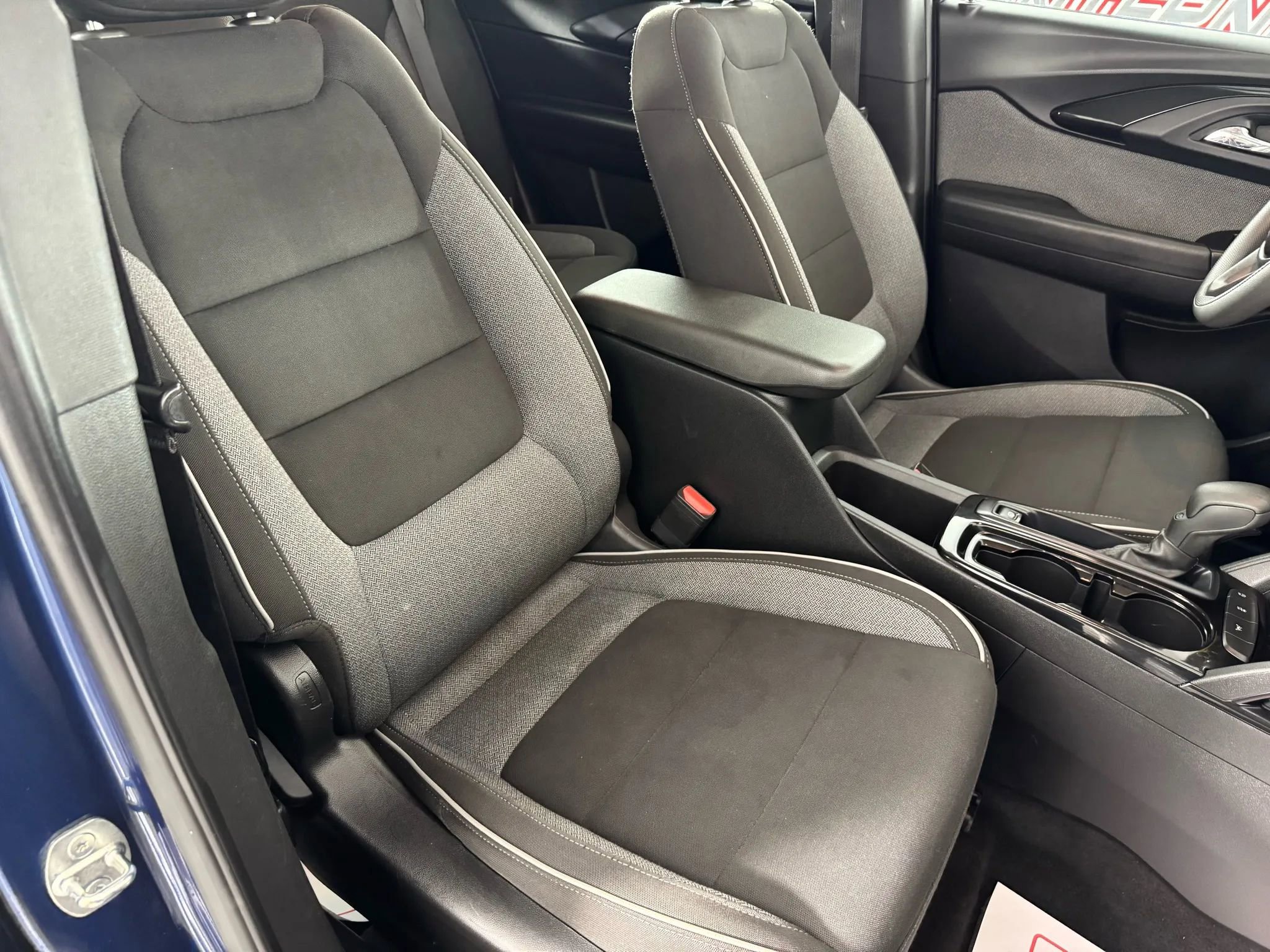 Used 2021 Chevrolet TrailBlazer LS FWD image 32