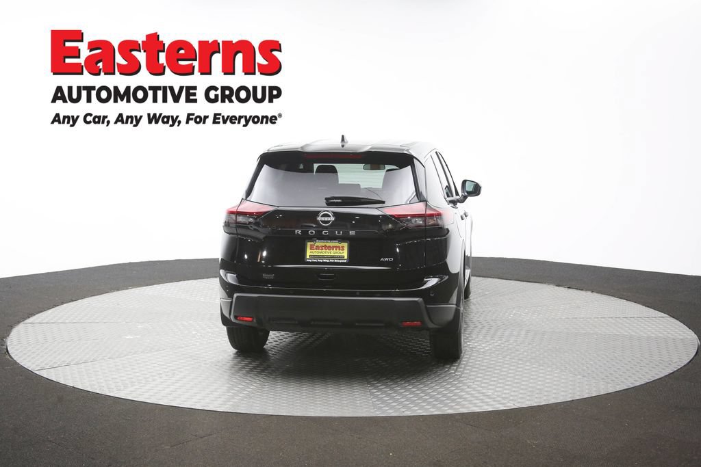 Used 2024 Nissan Rogue S AWD/4WD image 38