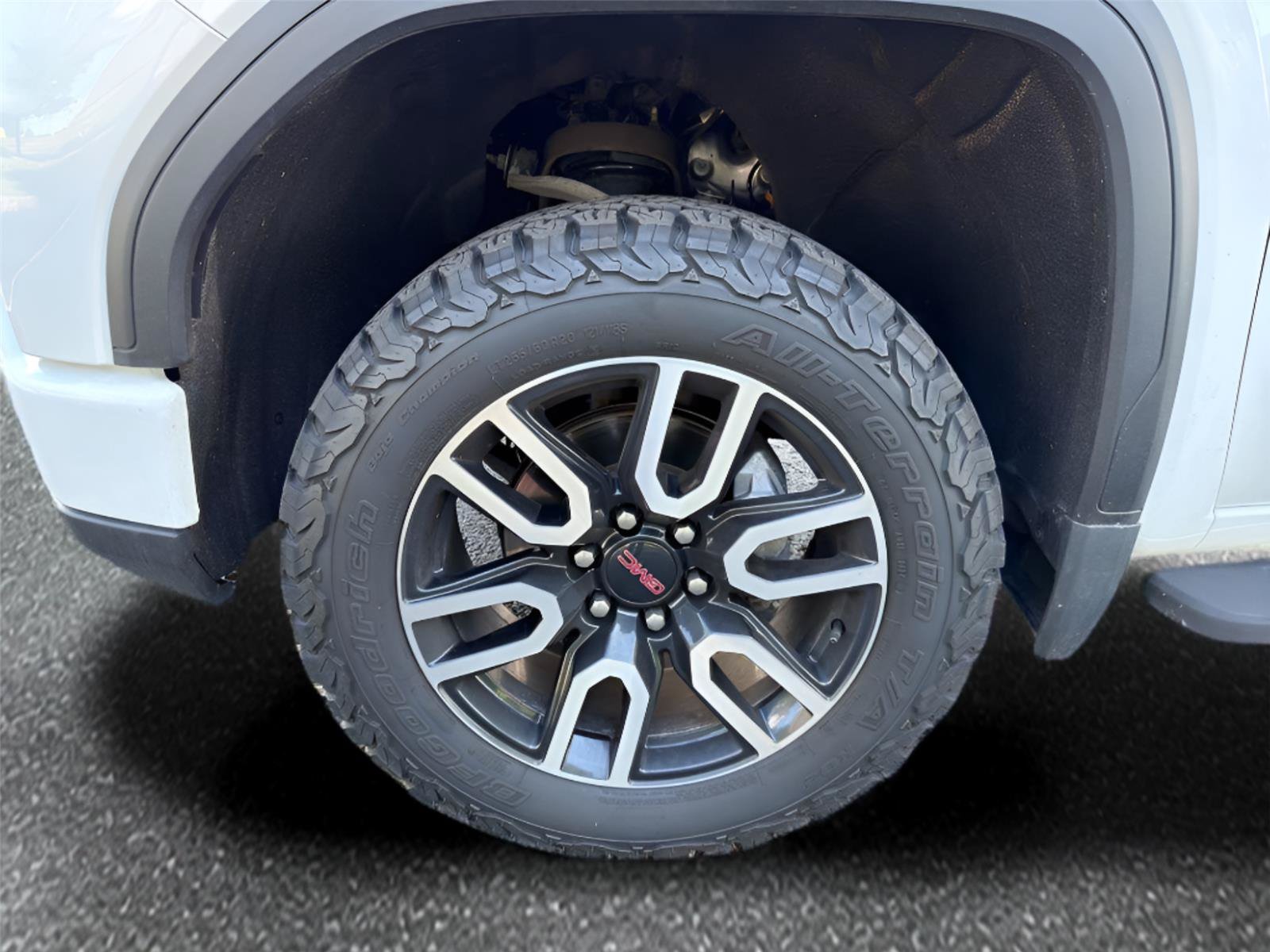Certified 2022 GMC Sierra 1500 AT4 AWD/4WD image 9
