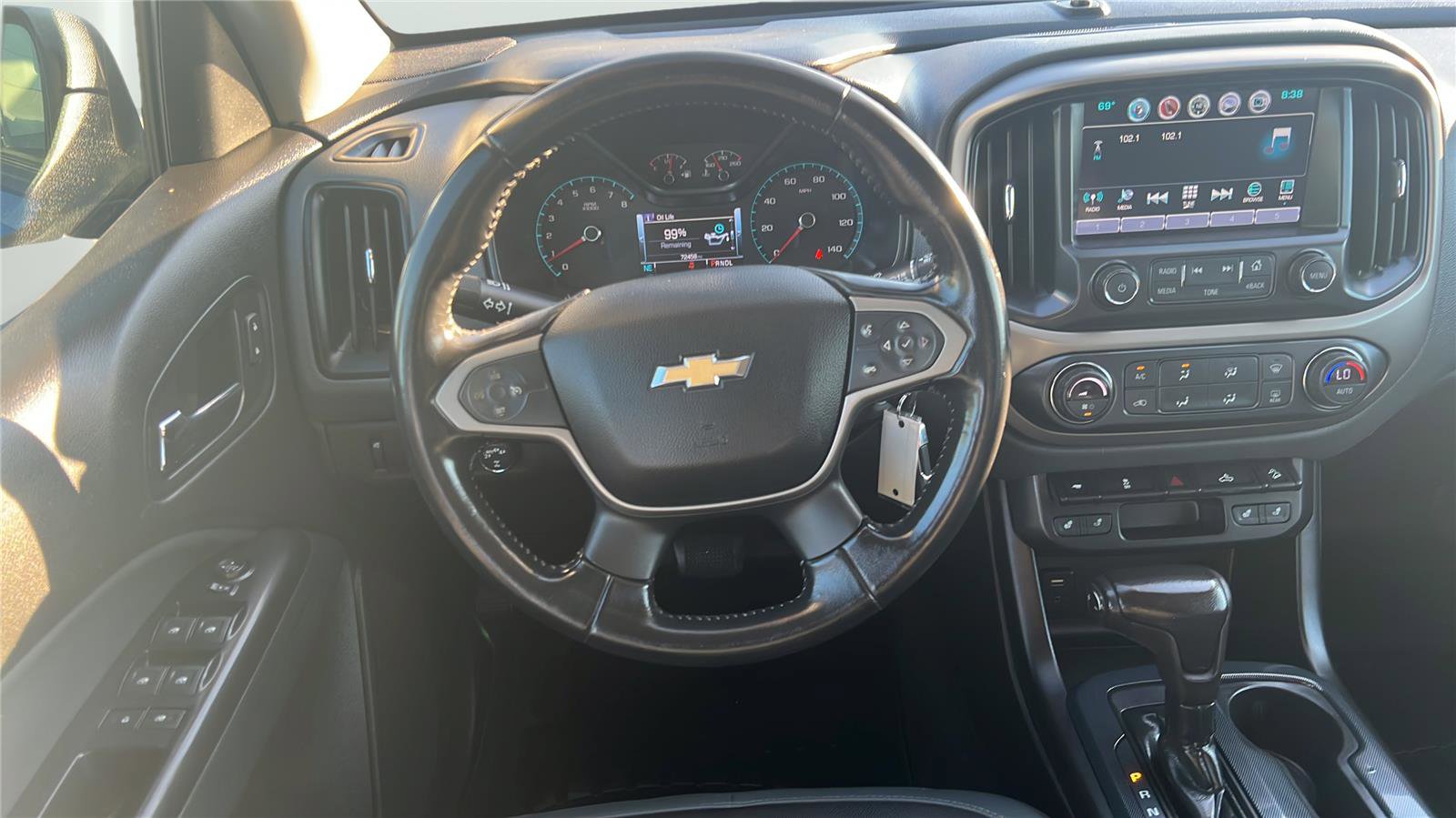 Used 2018 Chevrolet Colorado Z71 AWD/4WD image 11