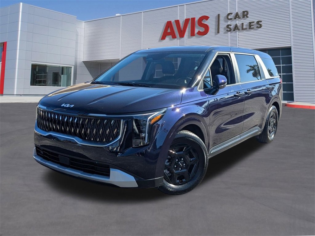 Used 2025 Kia Carnival image 1