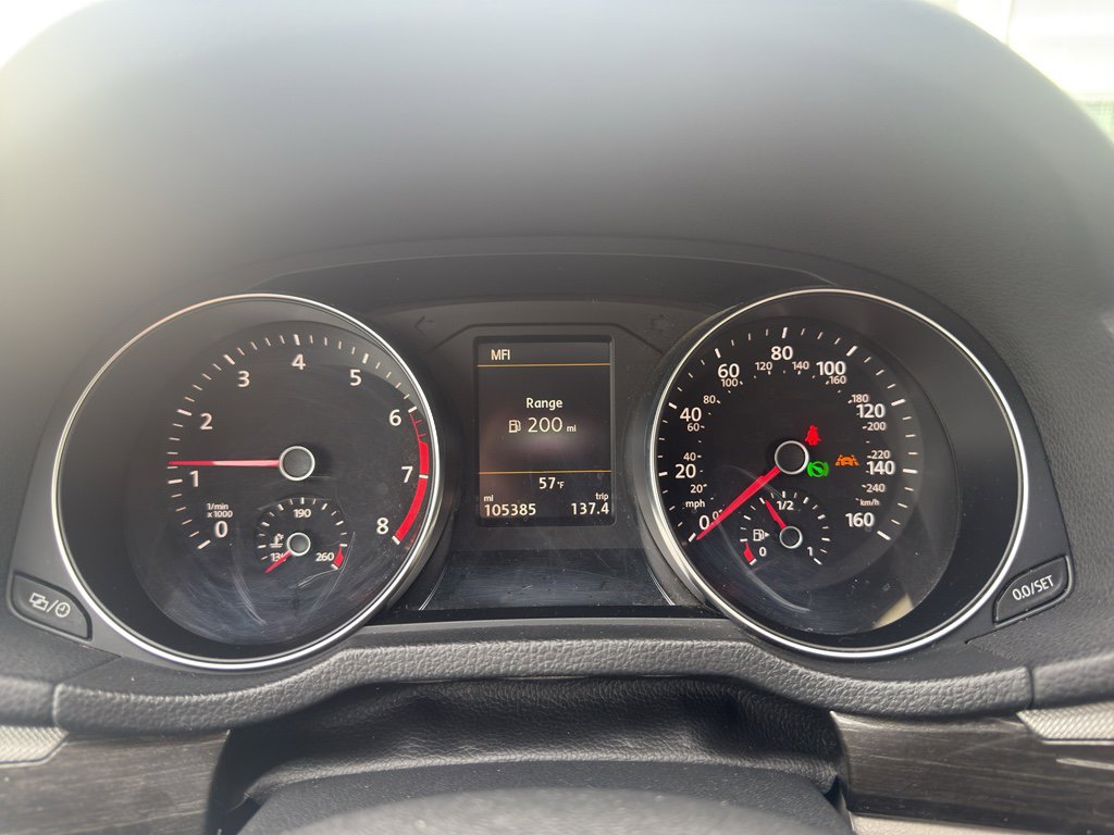 Used 2016 Volkswagen Passat 1.8T SEL Premium image 11