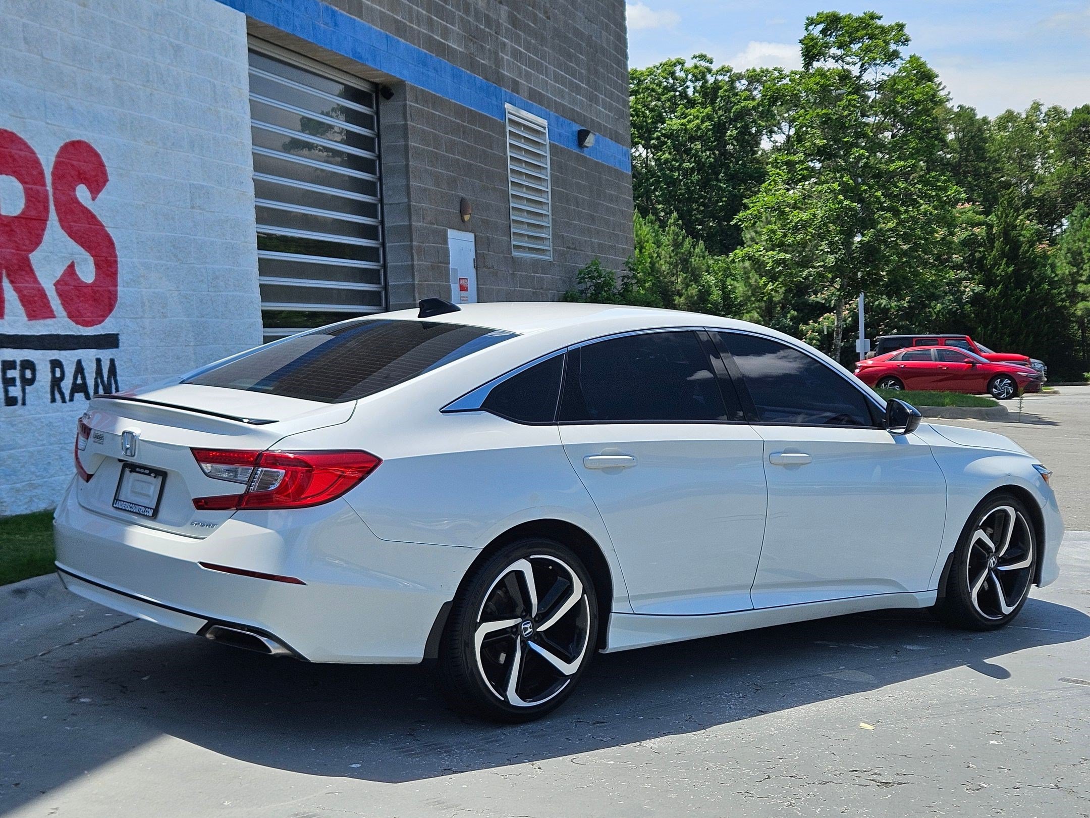 Used 2022 Honda Accord Sport image 7