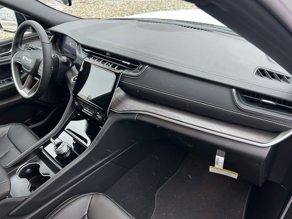 New 2025 Jeep Grand Cherokee Limited image 21