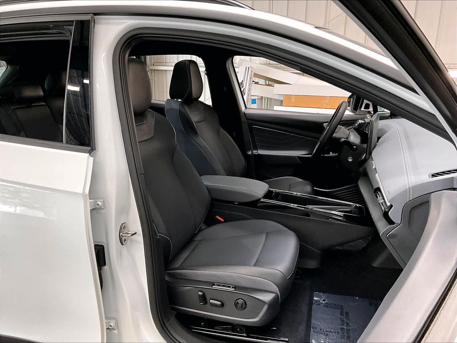 Used 2023 Volkswagen ID.4 Pro S AWD/4WD image 9