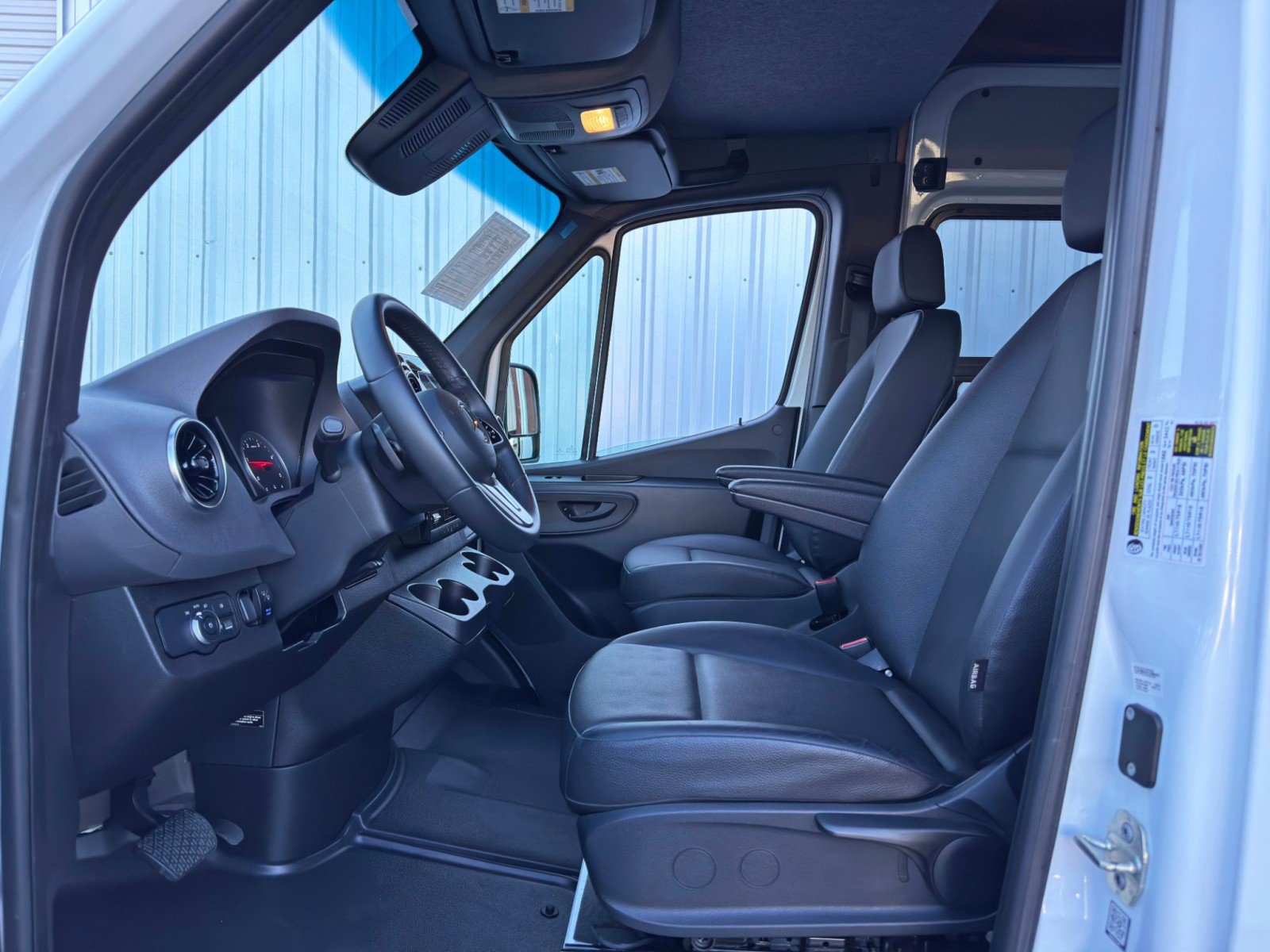 Used 2021 Mercedes-Benz Sprinter 2500 w/ Premium Plus Package image 16