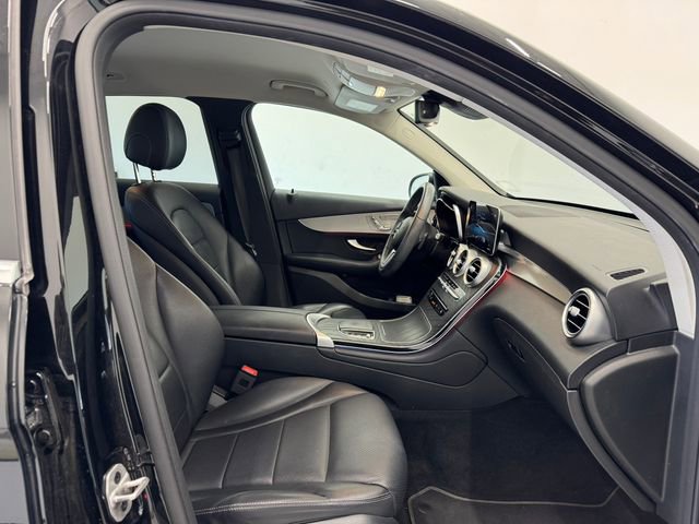 Used 2022 Mercedes-Benz GLC 300 image 16