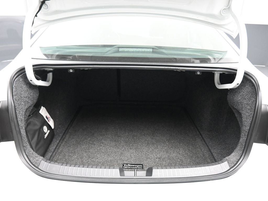 Used 2021 Volkswagen Jetta SEL Premium image 44