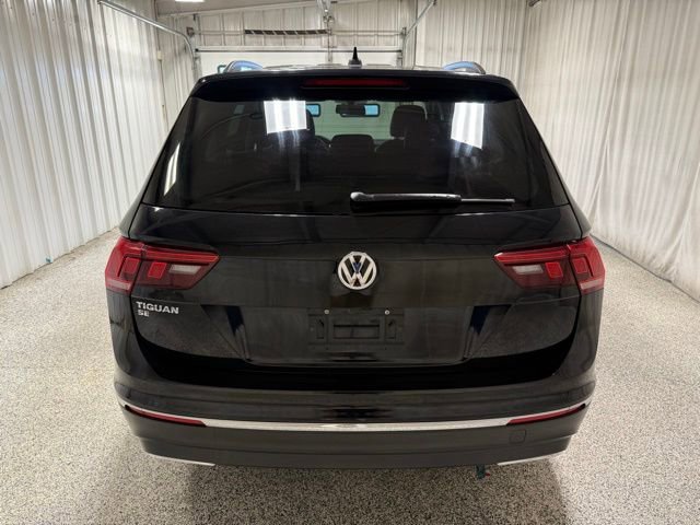 Used 2021 Volkswagen Tiguan SE image 28