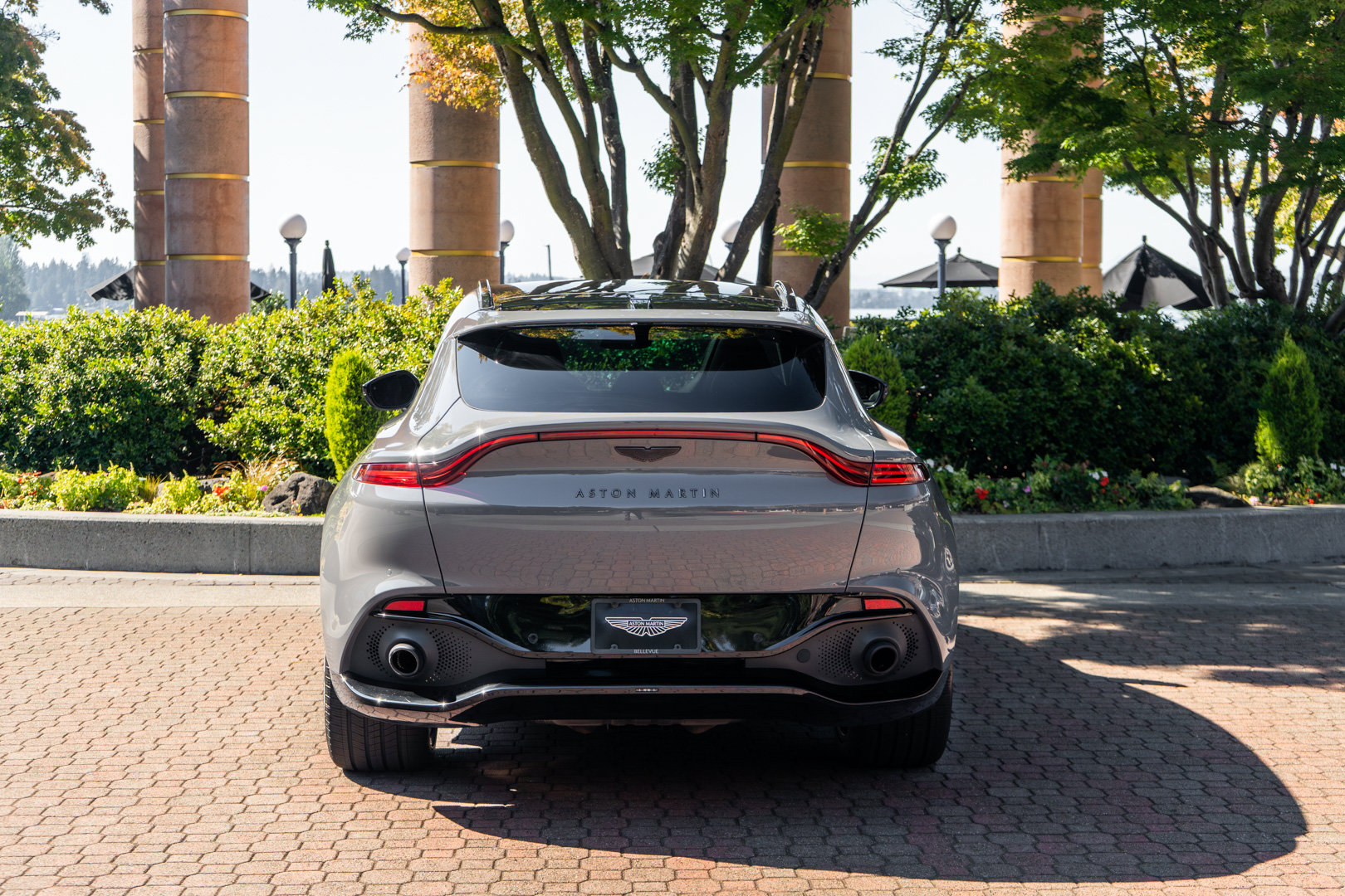 Used 2022 Aston Martin DBX AWD/4WD image 47