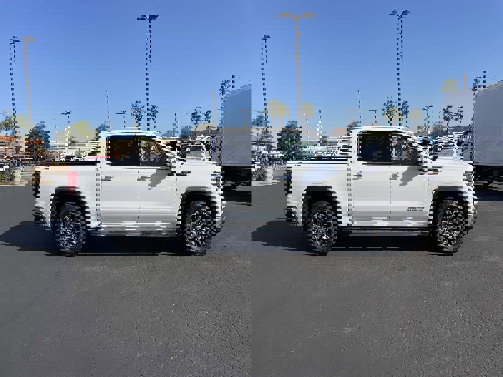 New 2026 GMC Sierra 1500 SLT w/ SLT Premium Package image 4