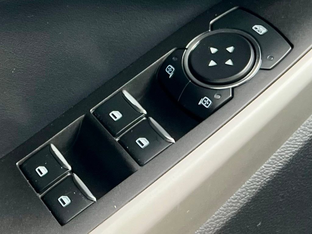 Used 2021 Ford Explorer XLT w/ Equipment Group 202A image 25