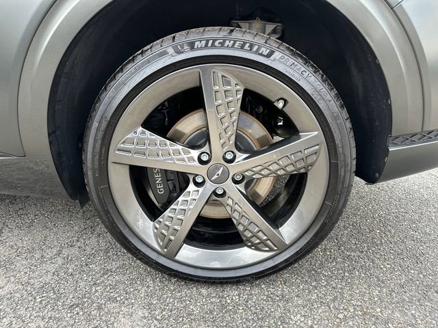 Used 2025 Genesis GV70 3.5T Sport w/ Sport Prestige Package image 14