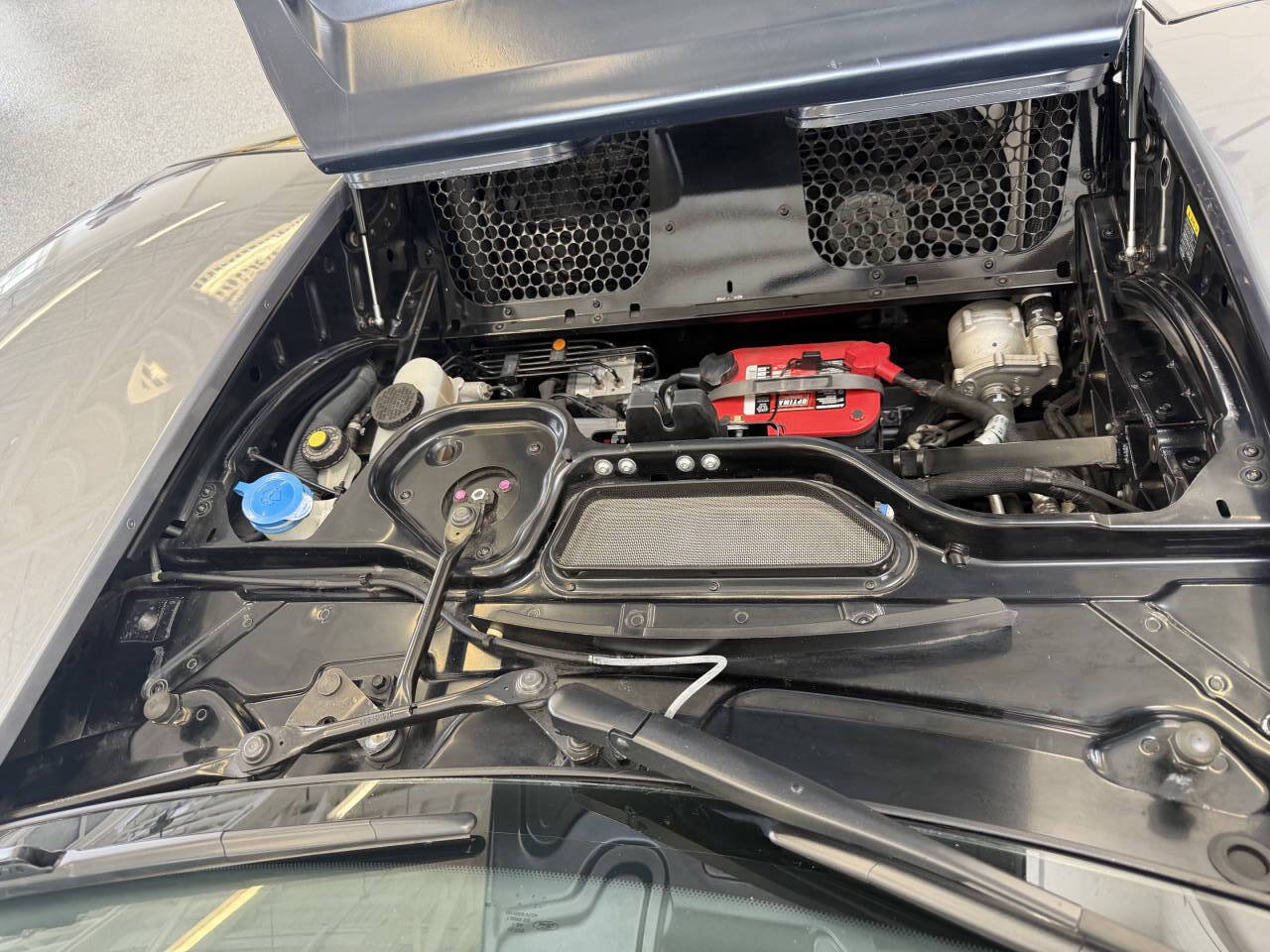 Used 2006 Ford GT RWD image 71