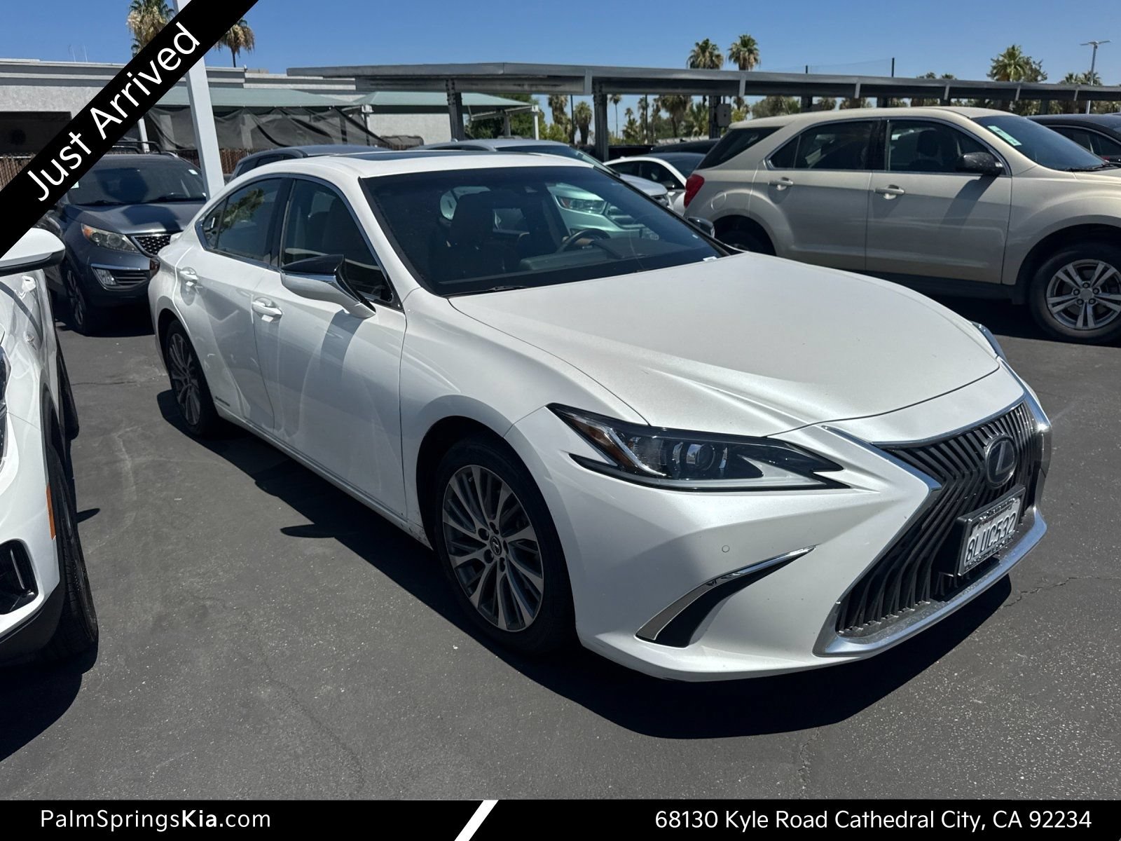 Used 2019 Lexus ES 300h w/ Premium Package