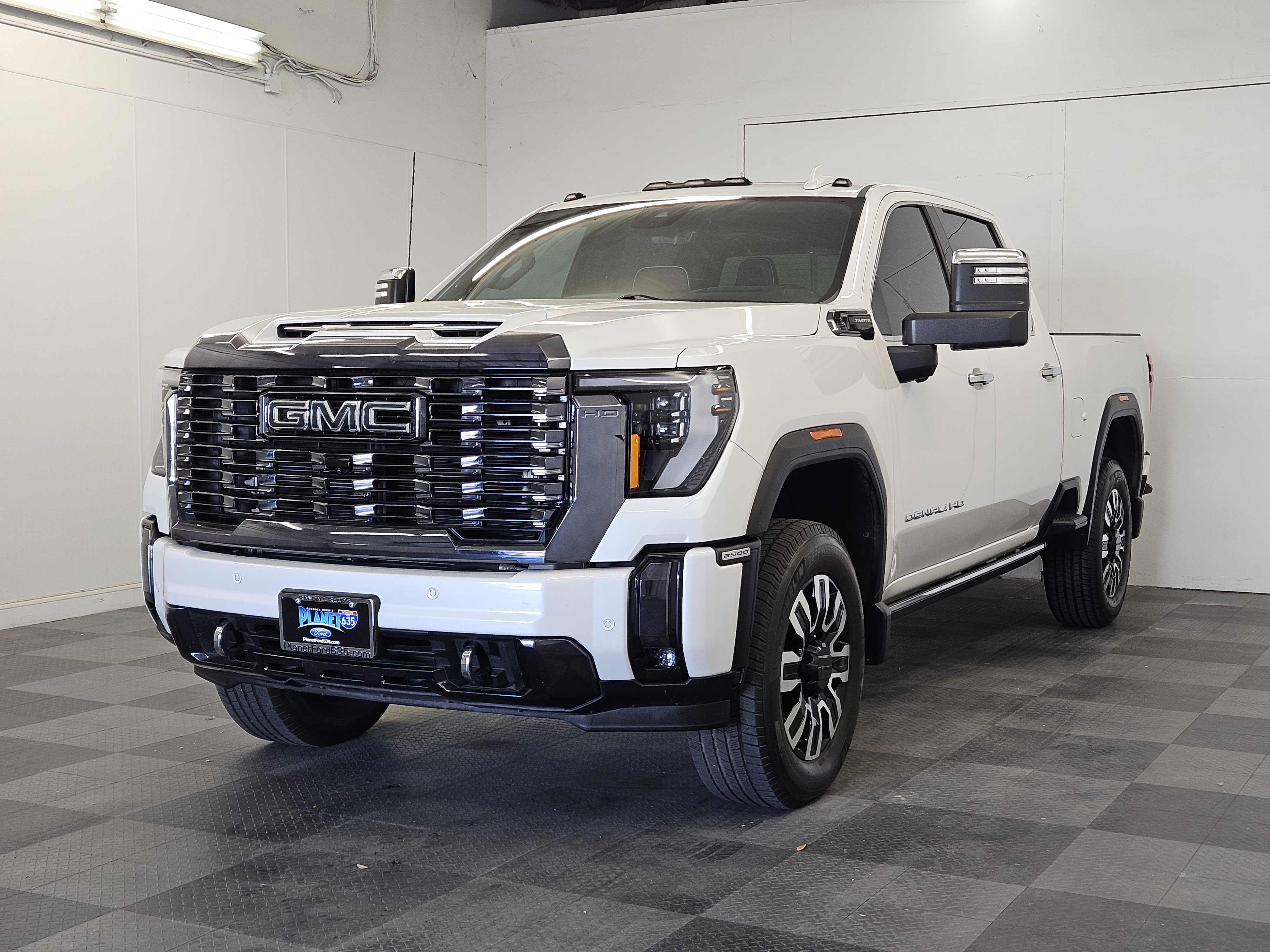 Used 2024 GMC Sierra 2500 Denali Ultimate image 4