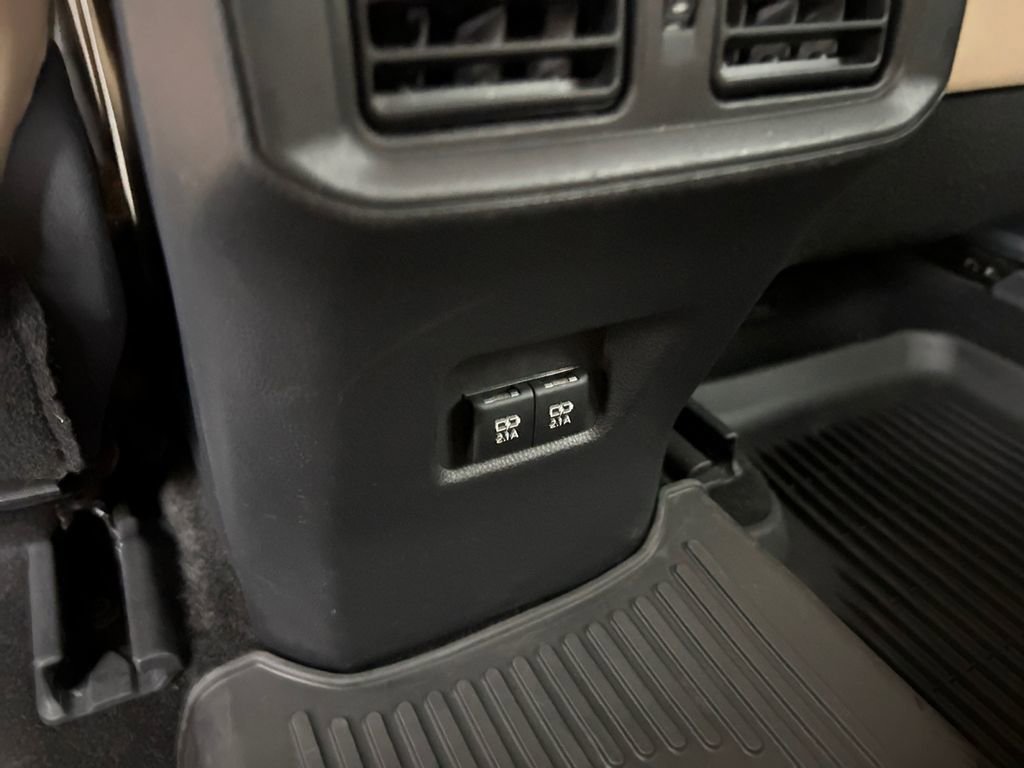 Used 2020 Toyota RAV4 XLE Premium image 36