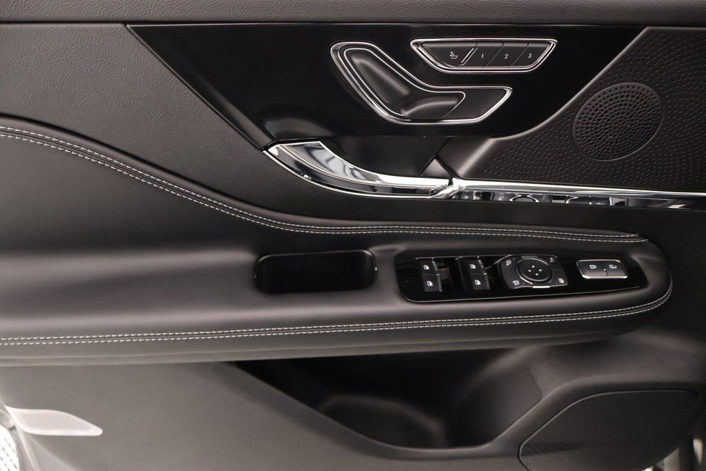 New 2026 Lincoln Corsair Premiere image 16