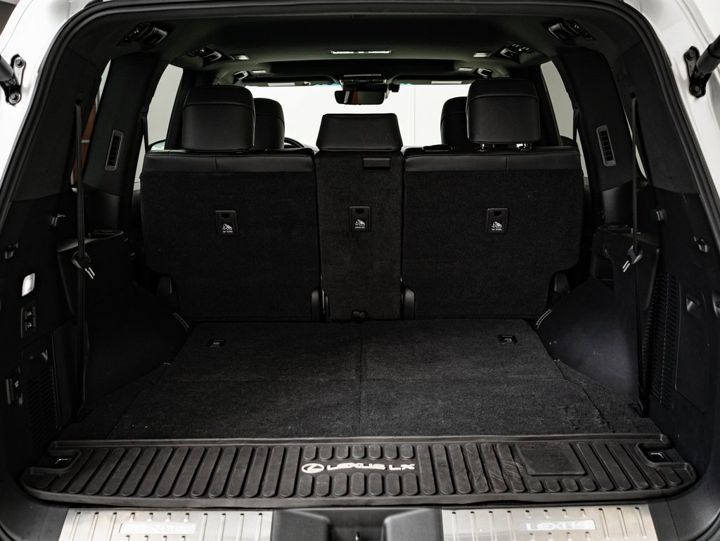 Used 2024 Lexus LX 600 4WD w/ Interior Upgrade Package image 20